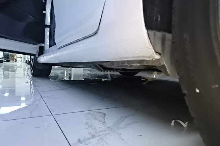 Used Volkswagen Golf 2020 200TSI DSG Comfortable and Ambitious Edition Left Side Sill