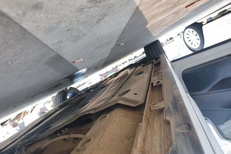 Used Volkswagen Golf 2020 Charming Edition 280TSI DSG R-Line Left Side Sill
