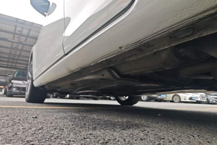 Used Volkswagen Golf 2020 200TSI DSG Comfortable and Ambitious Edition Left Side Sill