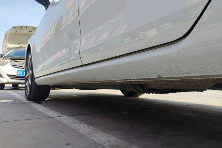 Used Volkswagen Golf 2020 280TSI DSG Comfort Version Left Side Sill