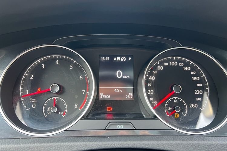 Used Volkswagen Golf 2020 280TSI DSG Comfort Version Odometer Close Up