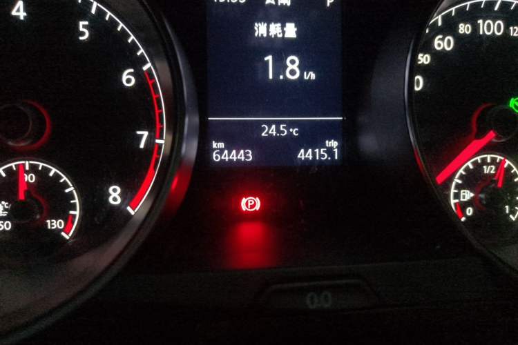 Used Volkswagen Golf 2020 280TSI DSG Comfort Version Odometer Close Up