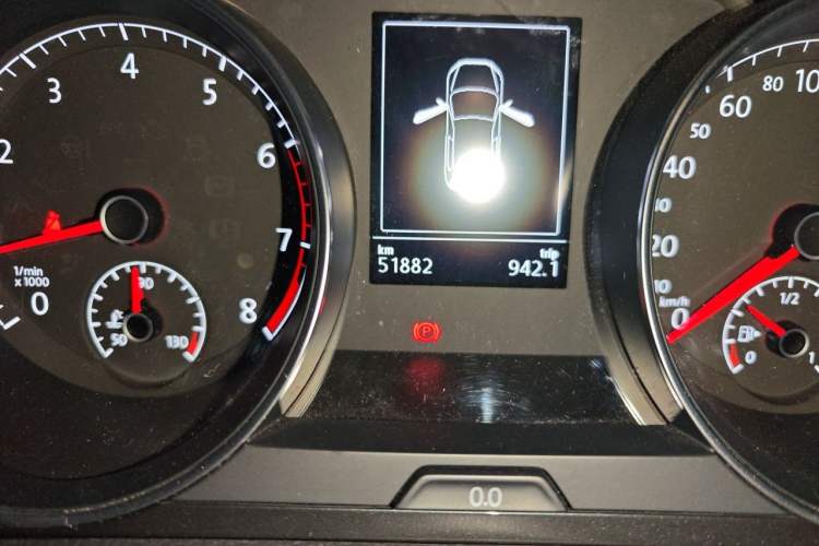 Used Volkswagen Golf 2020 Zhiai Edition 280TSI DSG Comfort Model Odometer Close Up