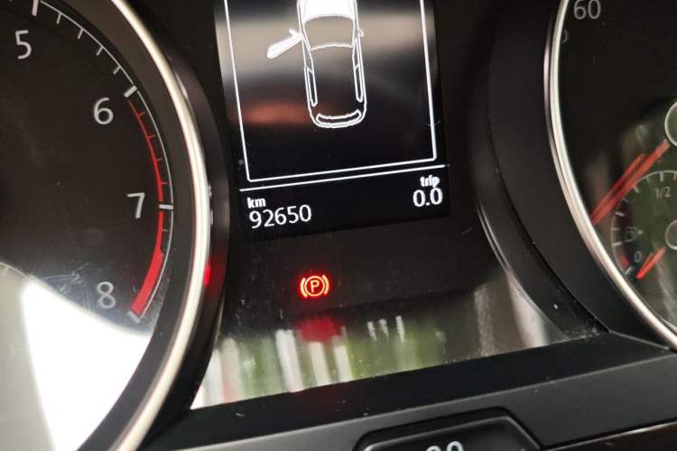 Used Volkswagen Golf 2020 280TSI DSG Comfort Version Odometer Close Up