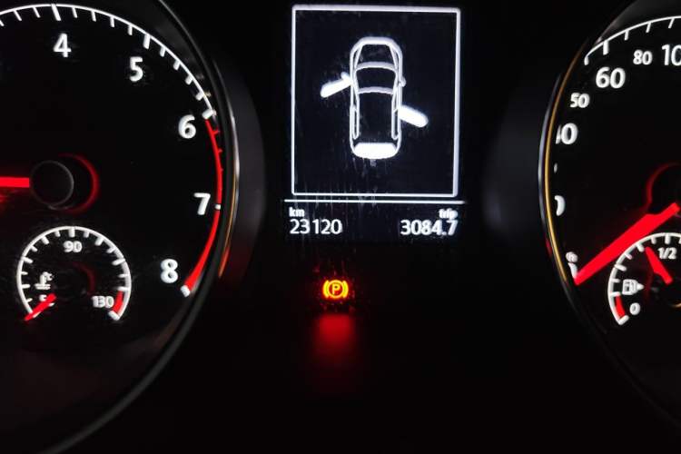 Used Volkswagen Golf 2020 Zhiai Edition 280TSI DSG Comfort Model Odometer Close Up