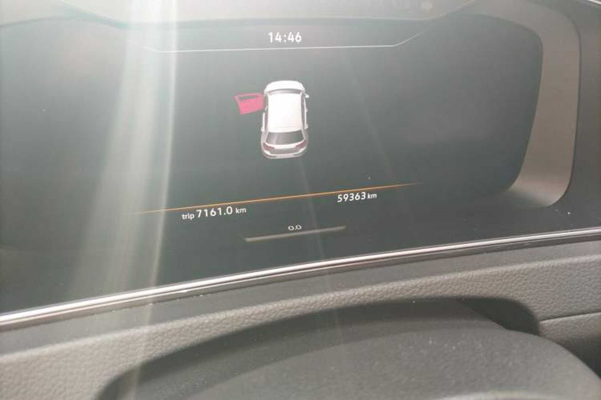 Used Volkswagen Golf 2020 Zhiai Edition 280TSI DSG Luxury Model Odometer Close Up