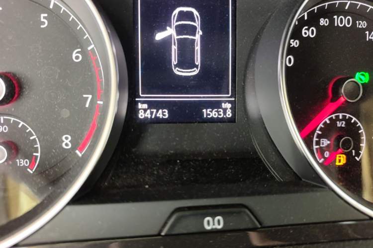 Used Volkswagen Golf 2020 Zhiai Edition 280TSI DSG Comfort Model Odometer Close Up