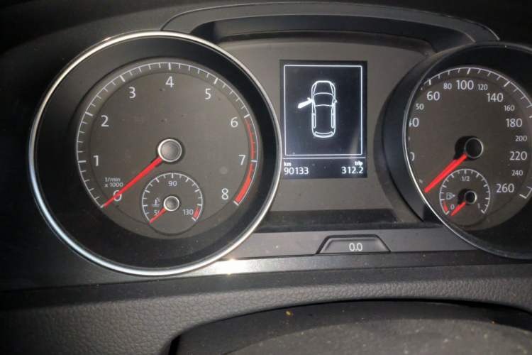 Used Volkswagen Golf 2020 280TSI DSG Comfort Version Odometer Close Up