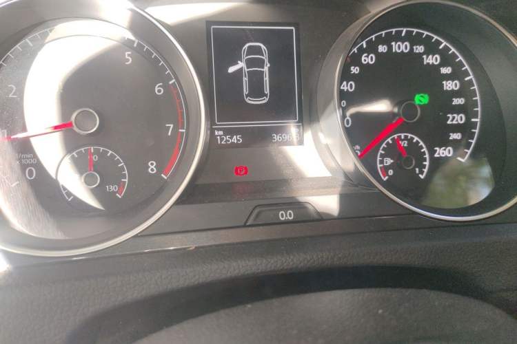 Used Volkswagen Golf 2020 Zhiai Edition 280TSI DSG Comfort Model Odometer Close Up