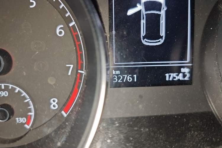 Used Volkswagen Golf 2020 200TSI DSG Comfortable and Ambitious Edition Odometer Close Up