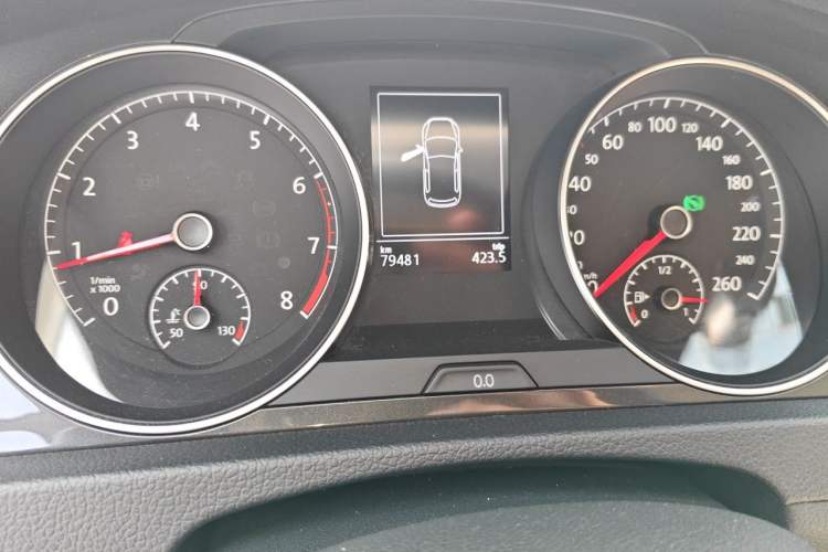 Used Volkswagen Golf 2020 Zhiai Edition 280TSI DSG Comfort Model Odometer Close Up