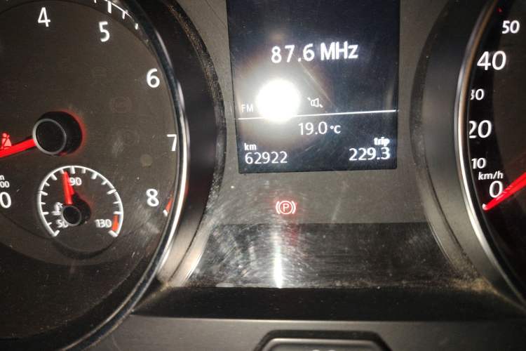 Used Volkswagen Golf 2020 280TSI DSG Comfort Version Odometer Close Up