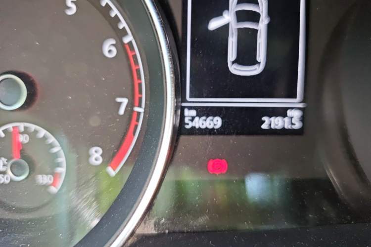 Used Volkswagen Golf 2020 280TSI DSG Comfort Version Odometer Close Up