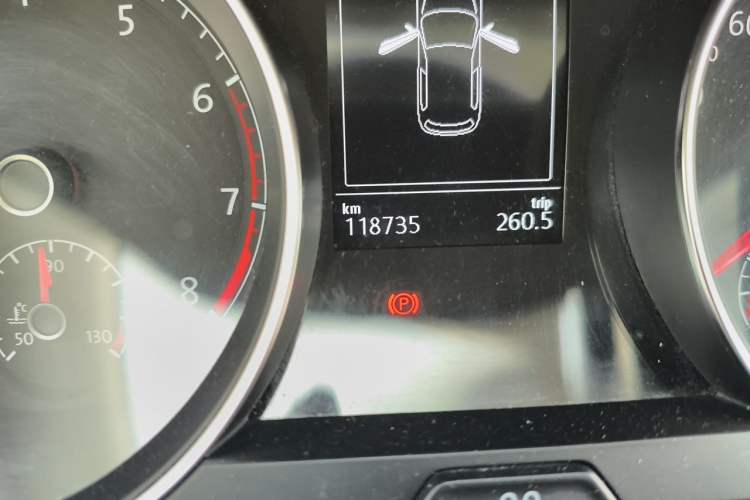 Used Volkswagen Golf 2020 200TSI DSG Comfortable and Ambitious Edition Odometer Close Up