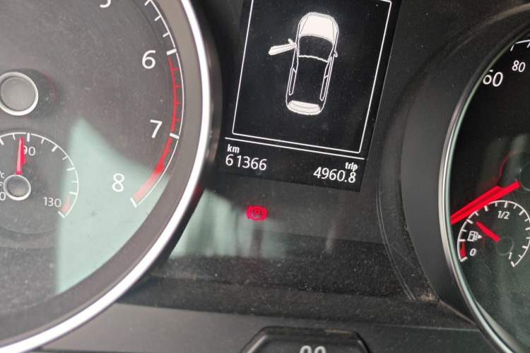 Used Volkswagen Golf 2020 Zhiai Edition 280TSI DSG Comfort Model Odometer Close Up