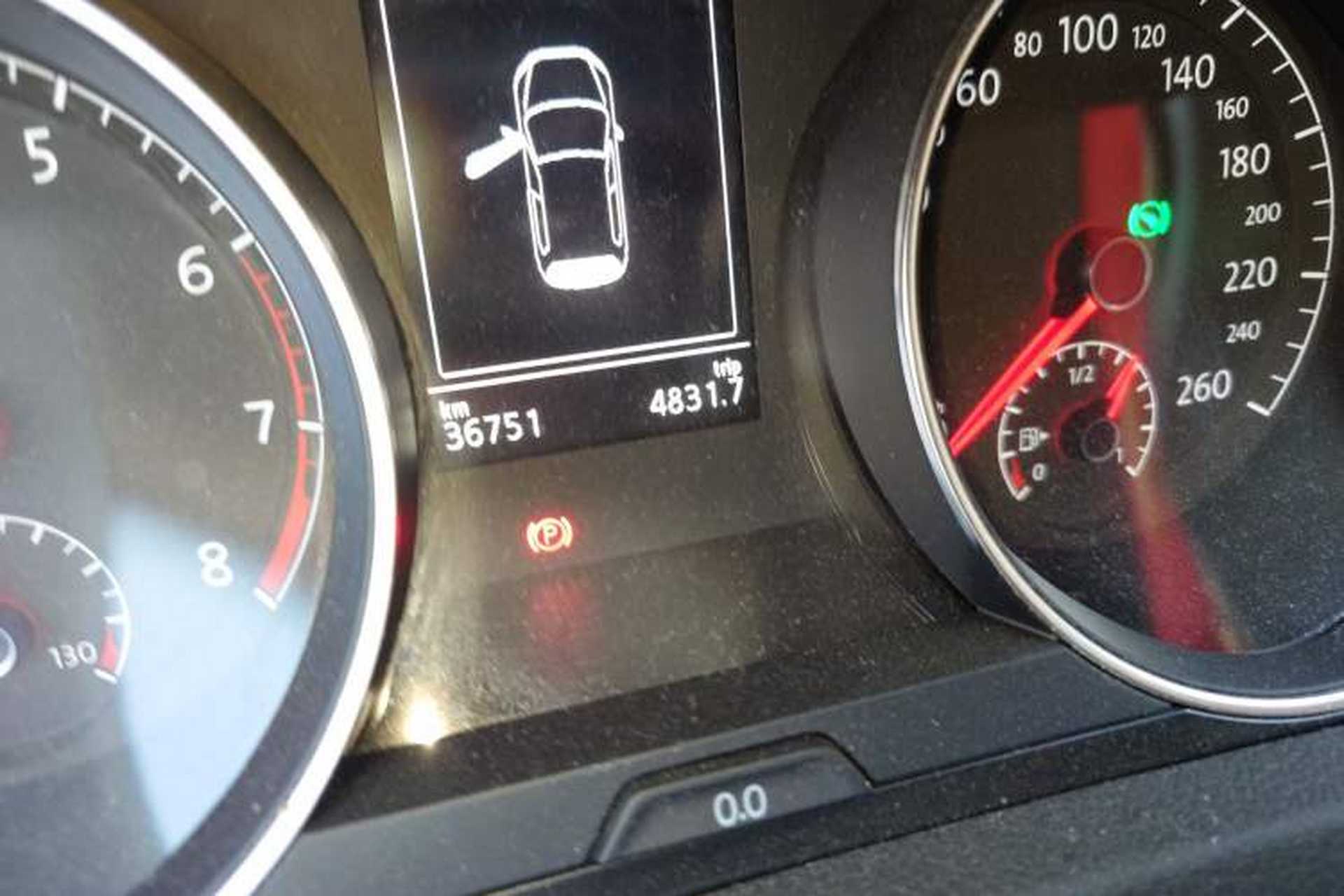 Used Volkswagen Golf 2020 280TSI DSG Comfort Version Odometer Close Up