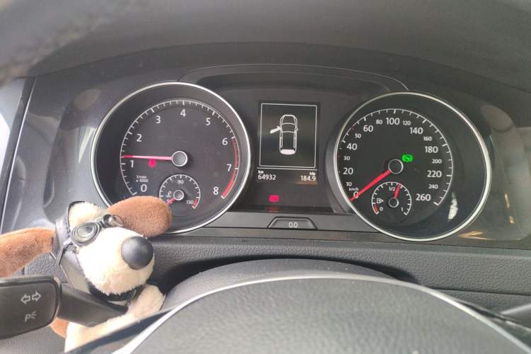Used Volkswagen Golf 2020 200TSI DSG Comfortable and Ambitious Edition Odometer Close Up