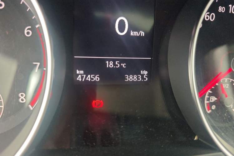 Used Volkswagen Golf 2020 Zhiai Edition 280TSI DSG Comfort Model Odometer Close Up