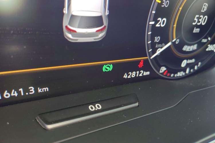 Used Volkswagen Golf 2020 Zhiai Edition 280TSI DSG Luxury Model Odometer Close Up