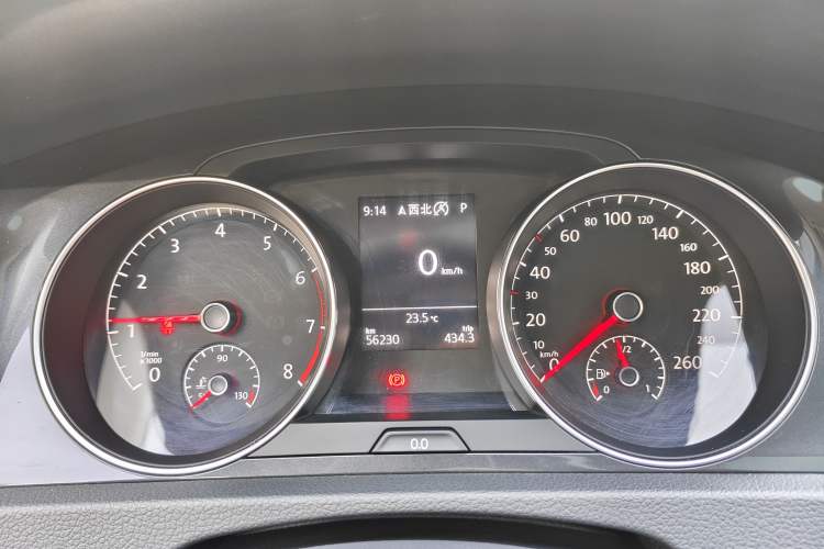 Used Volkswagen Golf 2020 200TSI DSG Comfortable and Ambitious Edition Odometer Close Up
