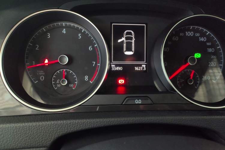 Used Volkswagen Golf 2020 280TSI DSG Comfort Version Odometer Close Up