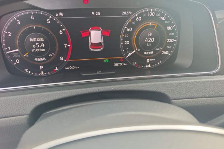 Used Volkswagen Golf 2020 Zhiai Edition 280TSI DSG Luxury Model Odometer Close Up