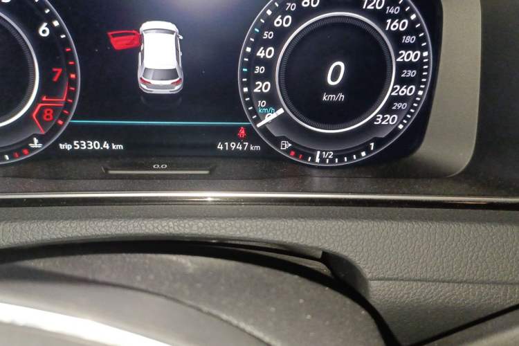 Used Volkswagen Golf 2020 Zhiai Edition 280TSI DSG Comfort Model Odometer Close Up