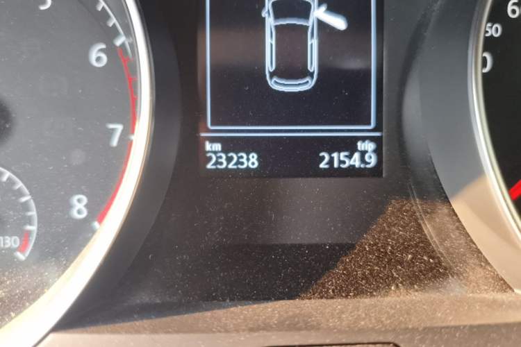 Used Volkswagen Golf 2020 Zhiai Edition 200TSI DSG Comfortable & Ambitious Version Odometer Close Up
