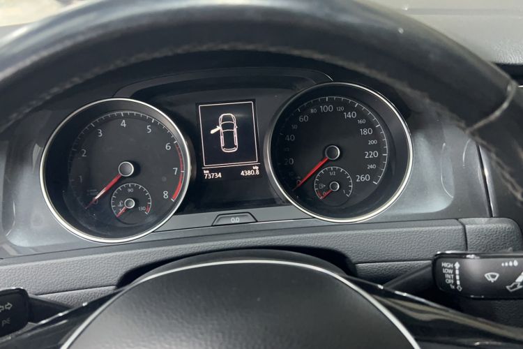Used Volkswagen Golf 2020 280TSI DSG Comfort Version Odometer Close Up