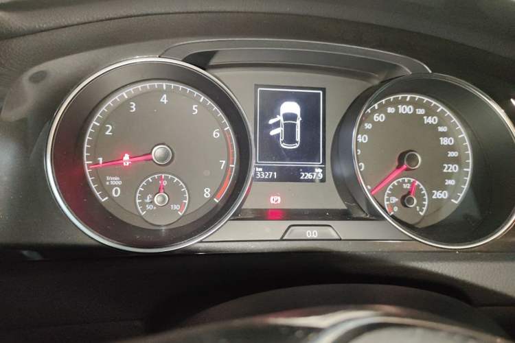 Used Volkswagen Golf 2020 Zhiai Edition 280TSI DSG Comfort Model Odometer Close Up