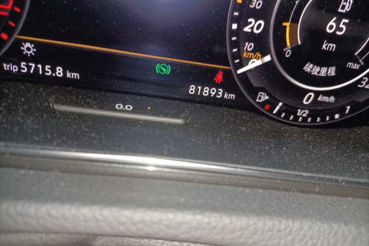 Used Volkswagen Golf 2020 280TSI DSG Luxury Edition Odometer Close Up