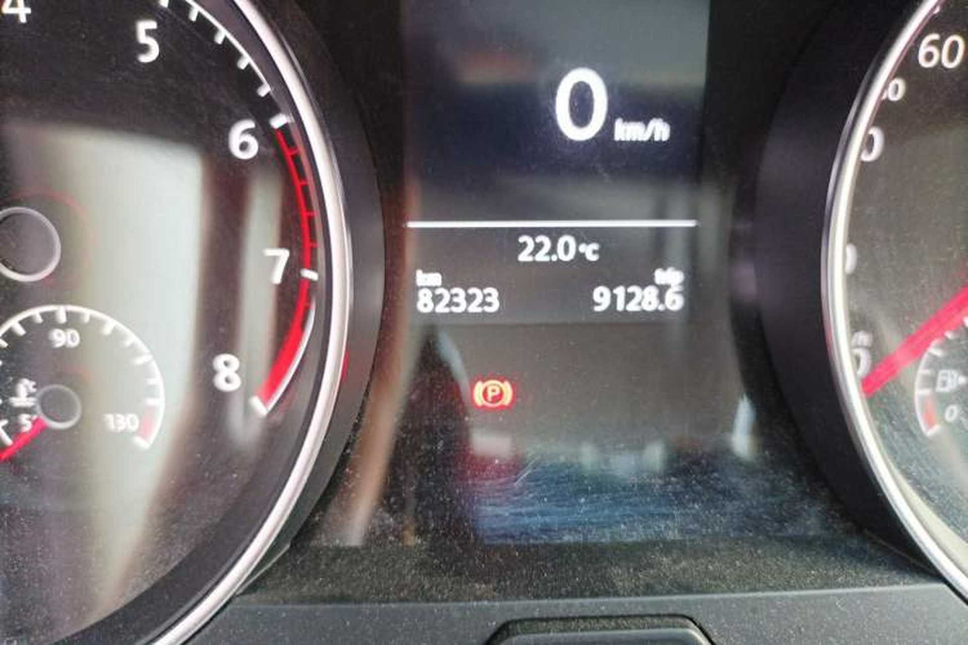 Used Volkswagen Golf 2020 Zhiai Edition 200TSI DSG Comfortable & Ambitious Version Odometer Close Up