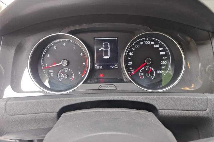 Used Volkswagen Golf 2020 Zhiai Edition 280TSI DSG Comfort Model Odometer Close Up