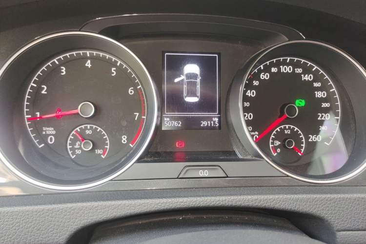 Used Volkswagen Golf 2020 200TSI DSG Comfortable and Ambitious Edition Odometer Close Up