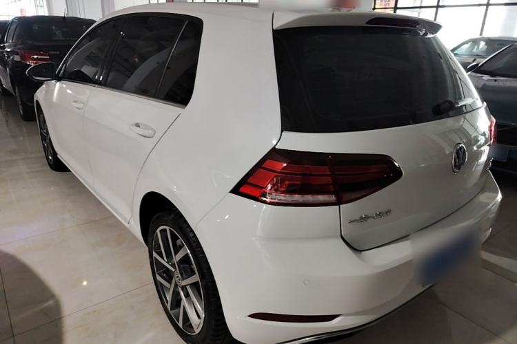 Used Volkswagen Golf 2020 200TSI DSG Comfortable and Ambitious Edition Rear Left 45 Deg
