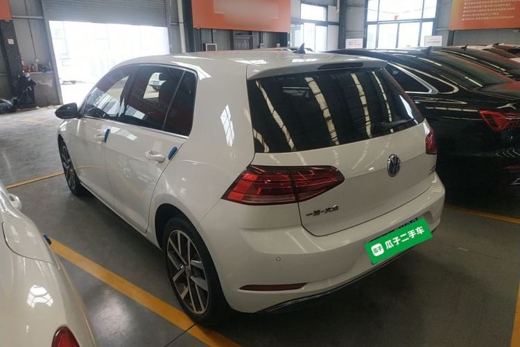 Used Volkswagen Golf 2020 200TSI DSG Comfortable and Ambitious Edition Rear Left 45 Deg
