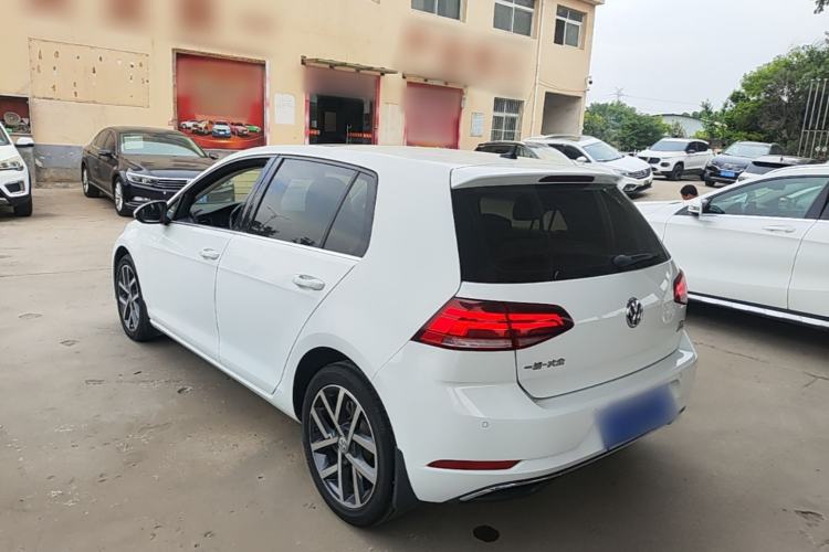 Used Volkswagen Golf 2020 200TSI DSG Comfortable and Ambitious Edition Rear Left 45 Deg