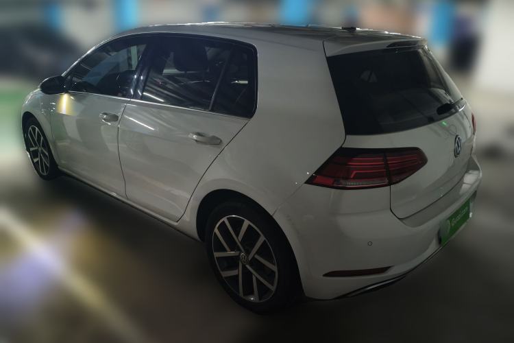 Used Volkswagen Golf 2020 200TSI DSG Comfortable and Ambitious Edition Rear Left 45 Deg