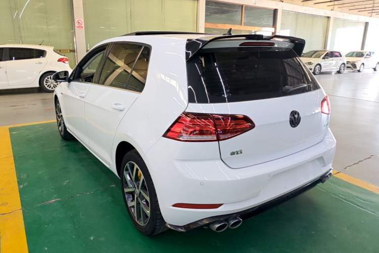 Used Volkswagen Golf 2020 Zhiai Edition 200TSI DSG Comfortable & Ambitious Version Rear Left 45 Deg