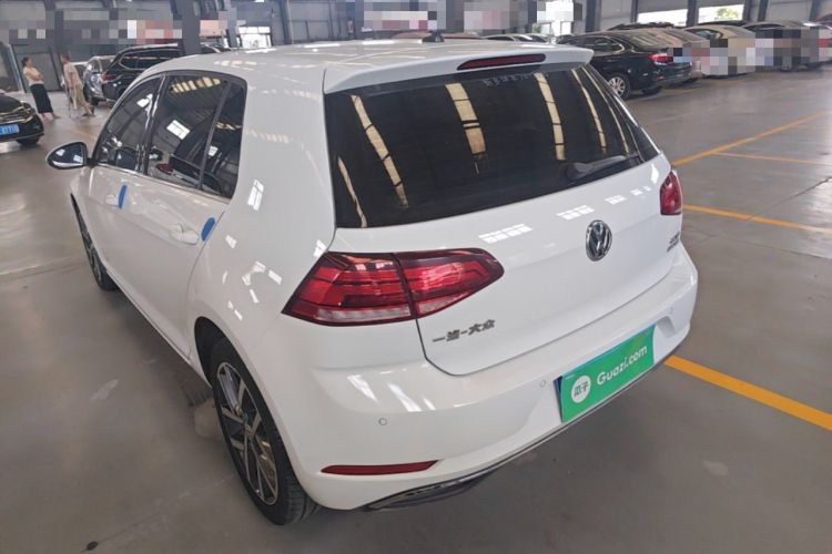 Used Volkswagen Golf 2020 200TSI DSG Comfortable and Ambitious Edition Rear Left 45 Deg
