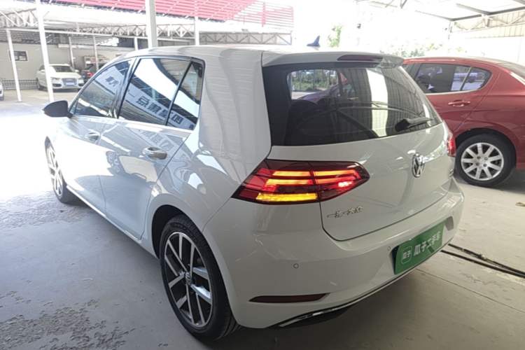 Used Volkswagen Golf 2020 280TSI DSG Comfort Version Rear Left 45 Deg