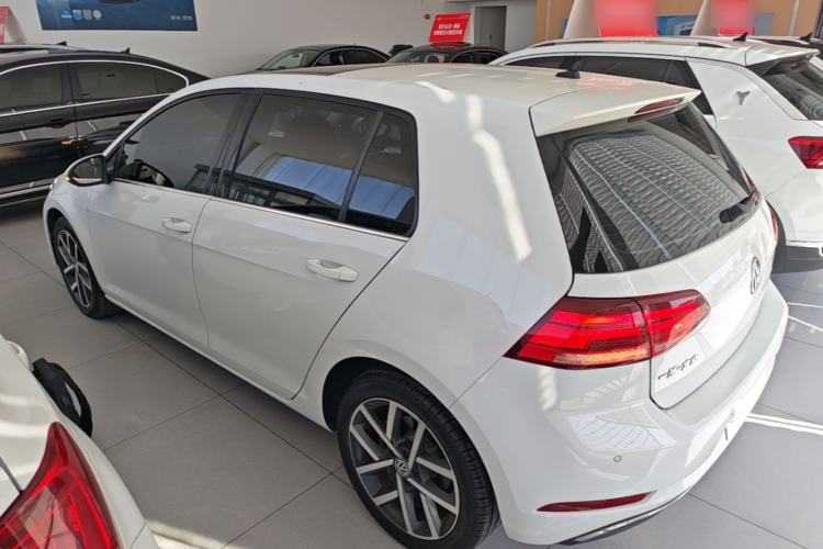 Used Volkswagen Golf 2020 280TSI DSG Comfort Version Rear Left 45 Deg
