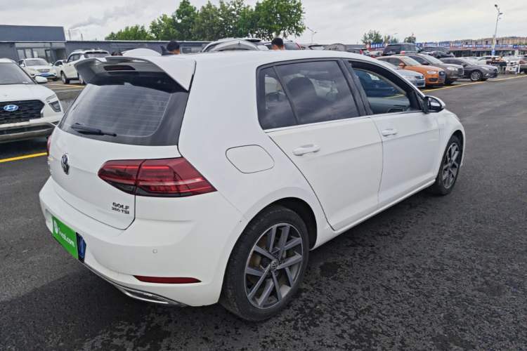 Used Volkswagen Golf 2020 280TSI DSG Luxury Edition Rear Right 45 Deg