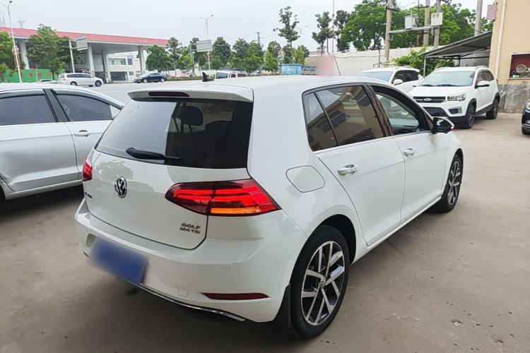 Used Volkswagen Golf 2020 200TSI DSG Comfortable and Ambitious Edition Rear Right 45 Deg