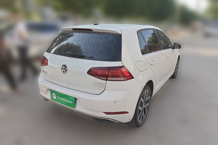 Used Volkswagen Golf 2020 200TSI DSG Comfortable and Ambitious Edition Rear Right 45 Deg