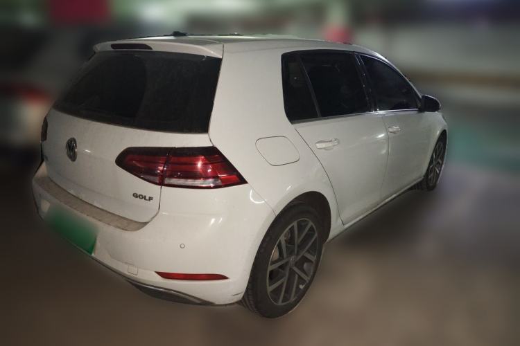 Used Volkswagen Golf 2020 200TSI DSG Comfortable and Ambitious Edition Rear Right 45 Deg