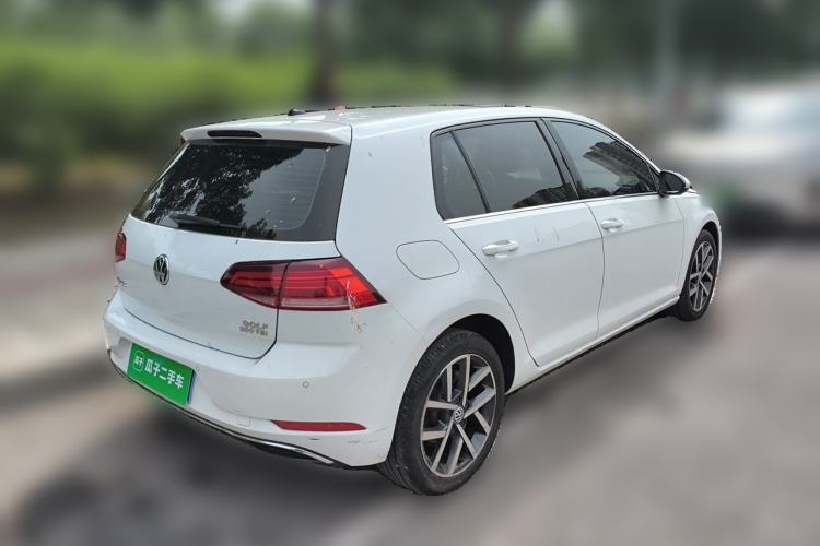 Used Volkswagen Golf 2020 200TSI DSG Comfortable and Ambitious Edition Rear Right 45 Deg