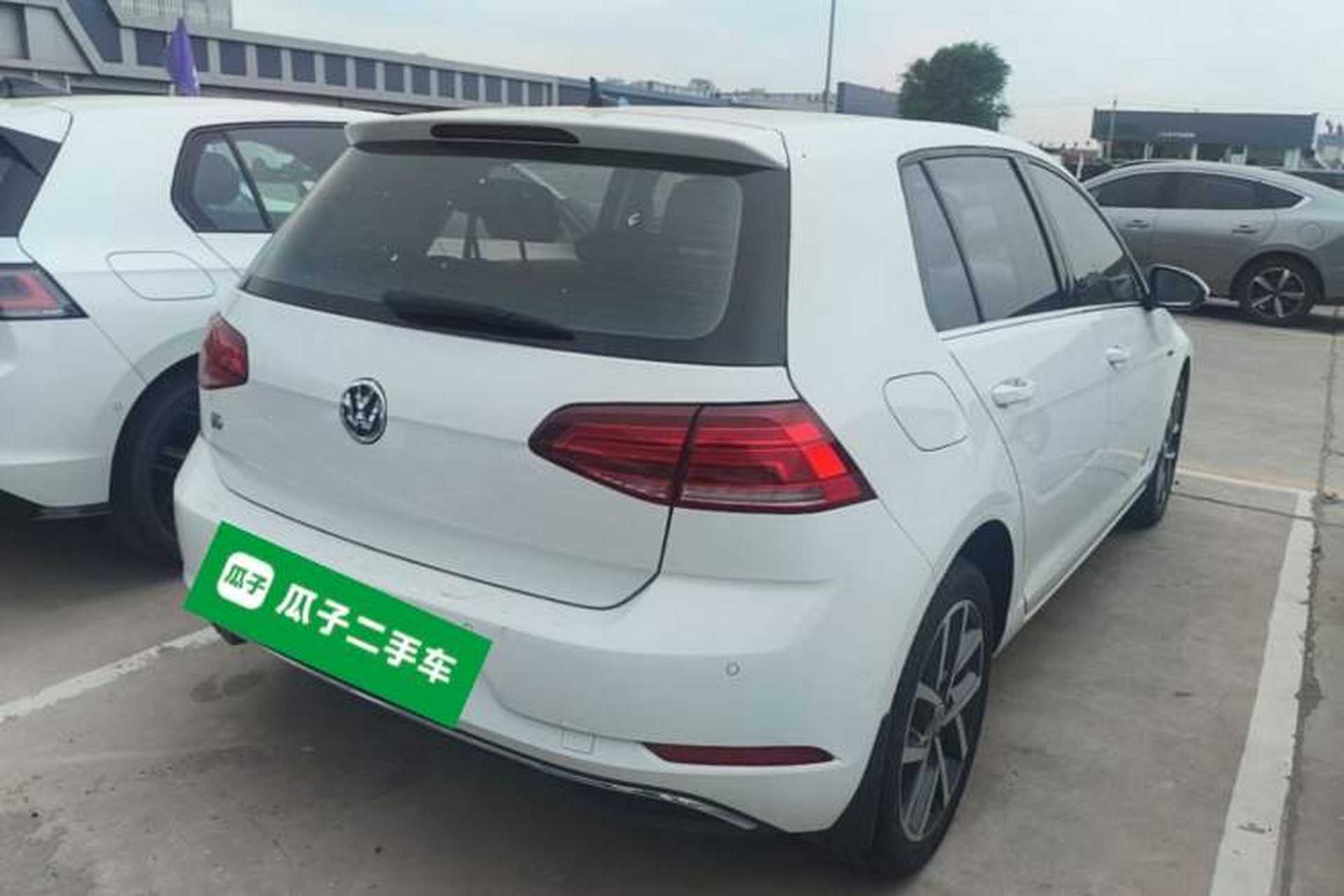Used Volkswagen Golf 2020 200TSI DSG Comfortable and Ambitious Edition Rear Right 45 Deg