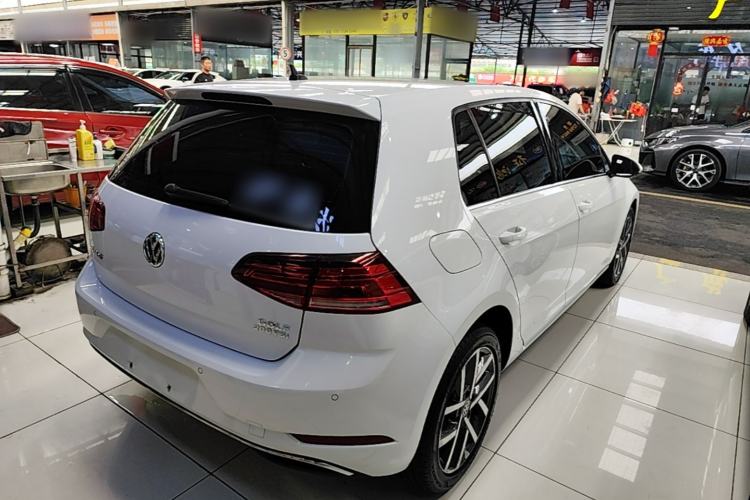 Used Volkswagen Golf 2020 200TSI DSG Comfortable and Ambitious Edition Rear Right 45 Deg