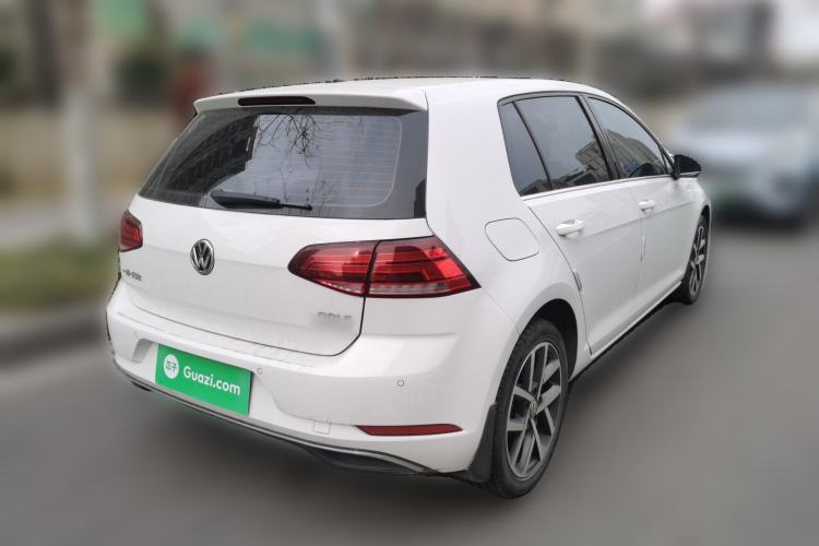 Used Volkswagen Golf 2020 200TSI DSG Comfortable and Ambitious Edition Rear Right 45 Deg